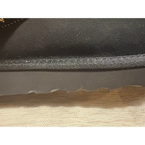 UGG size 9 Brand new tasman - Picture 4 of 5